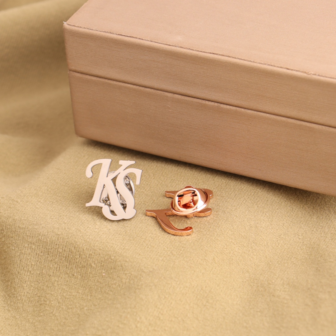 Personalized Initials Jacket L - Tuxedo Lapel Pin reseña y precio