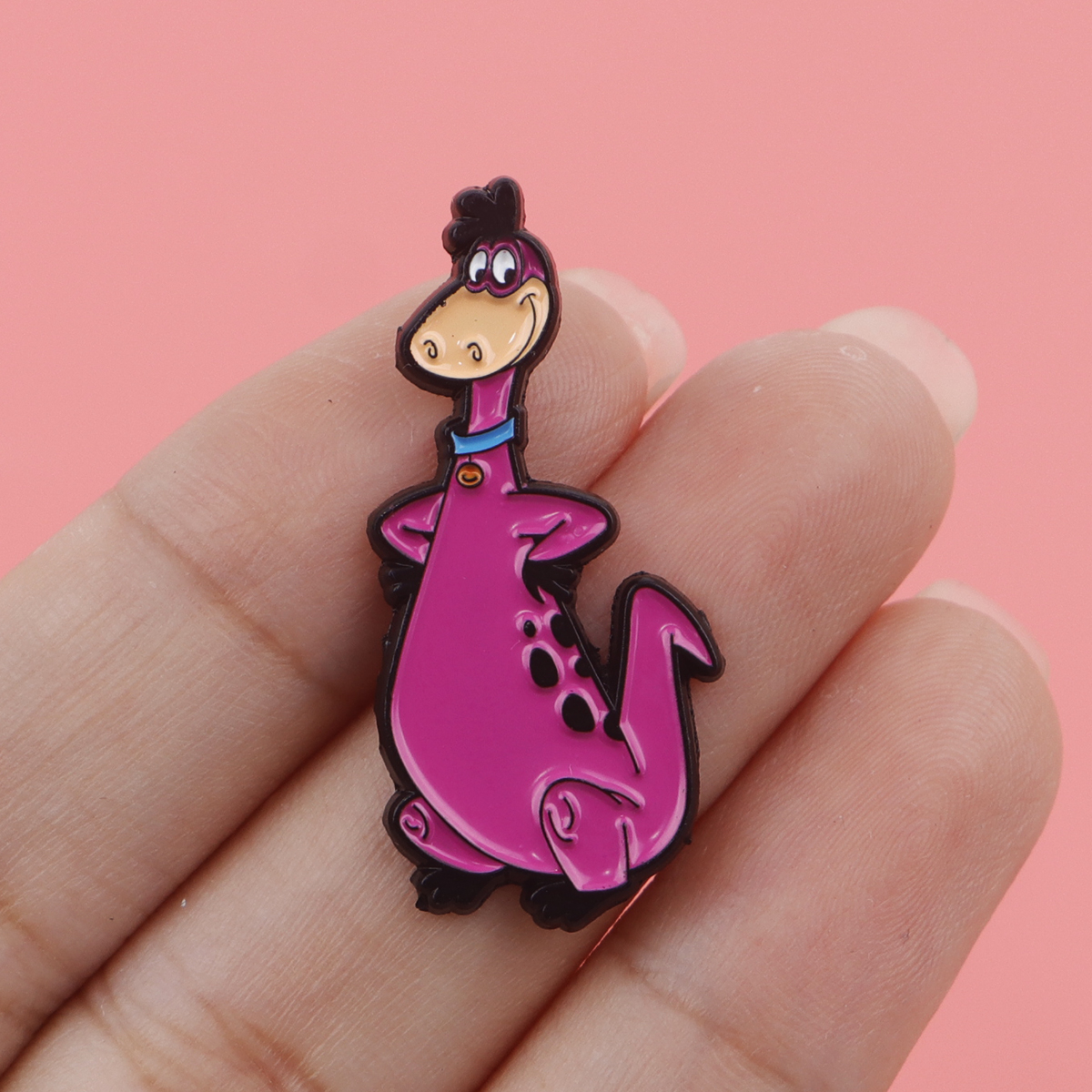 Cartoon Dinosaur Enamel Pin Ba - Tuxedo Lapel Pin reseña y precio