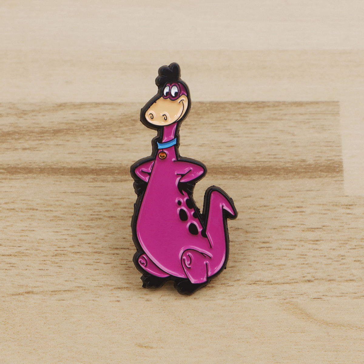 Cartoon Dinosaur Enamel Pin Ba - Tuxedo Lapel Pin reseña y precio