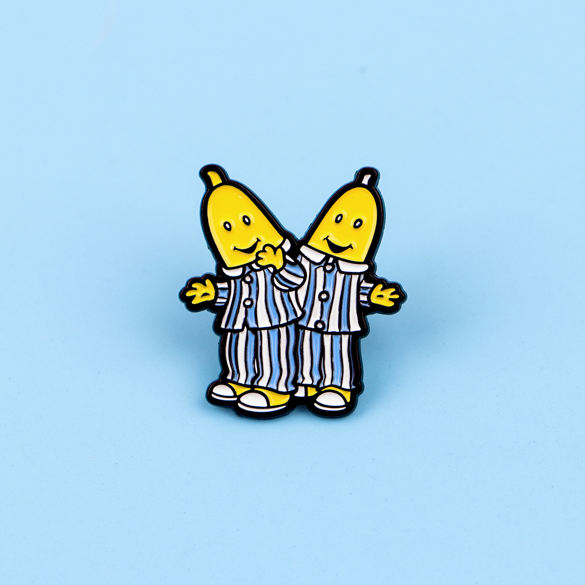 Funny Pajama Banana Man Enamel - Tuxedo Lapel Pin reseña y precio
