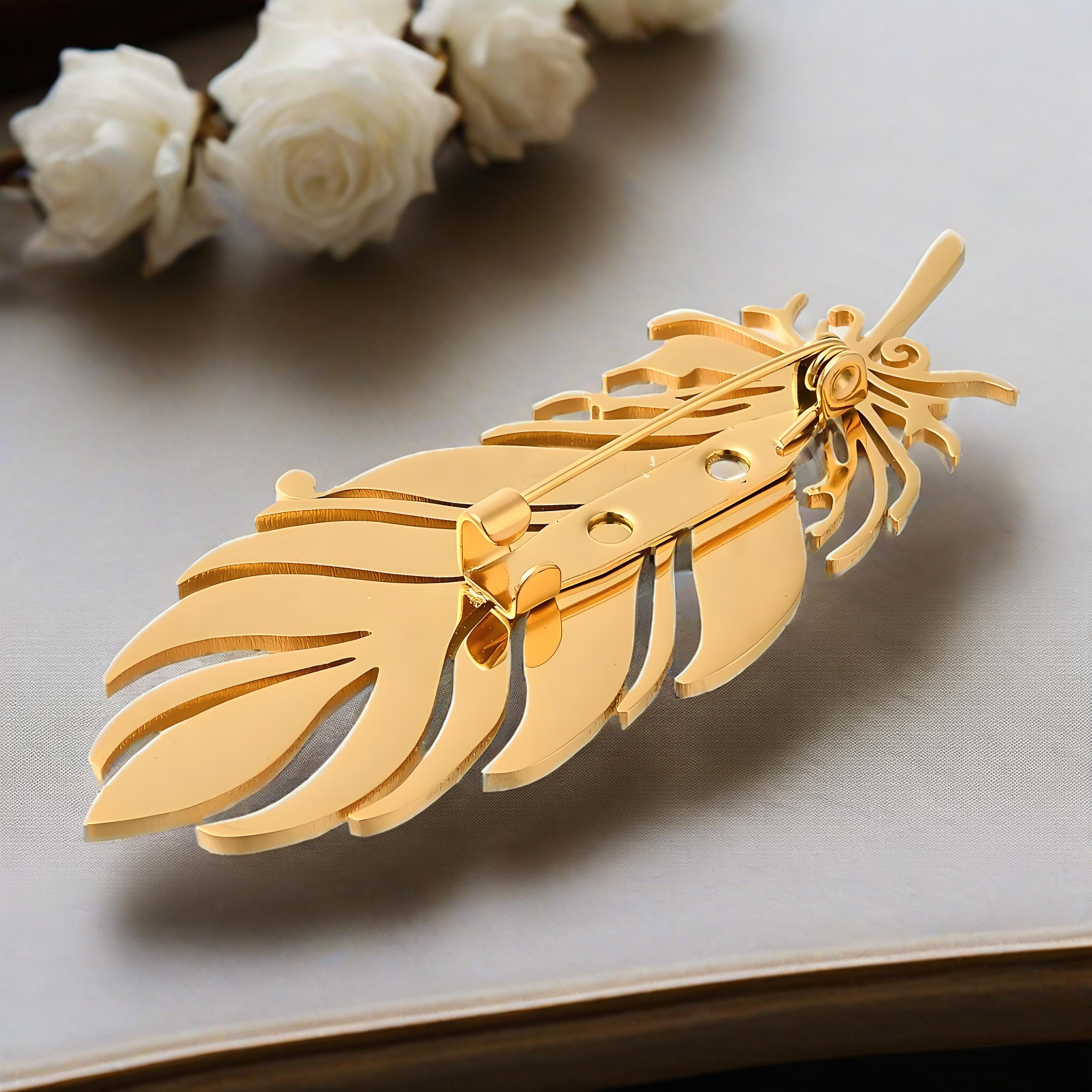Gold - Plated Feather Brooch,  - Tuxedo Lapel Pin reseña y precio